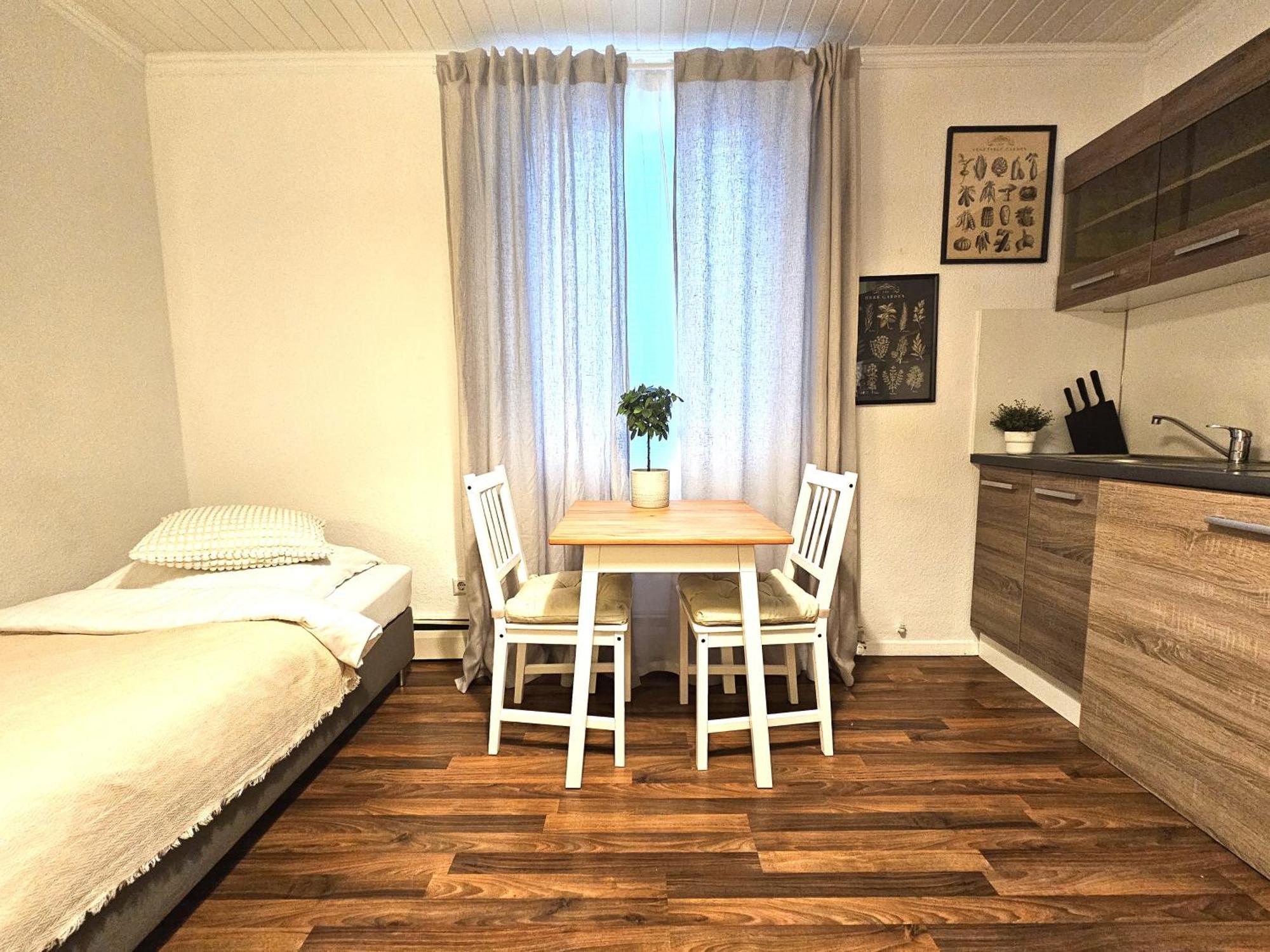 Lovely City House Meerbusch Zimmer foto